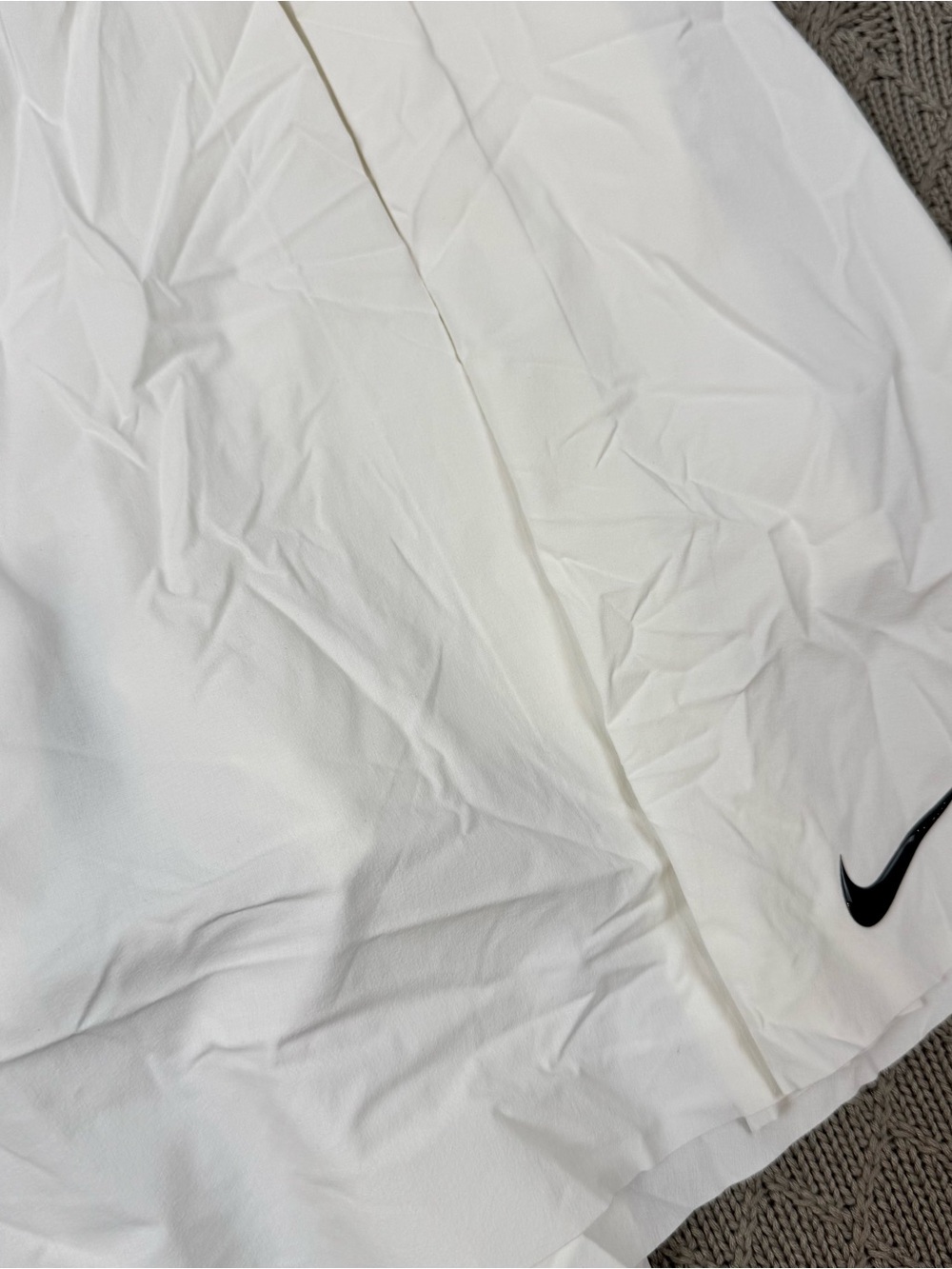 Nike White Pleated Golf/Tennis Skort with Black Swoosh XS - Picture 3 of 13
